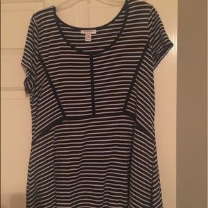 XL maternity shirt