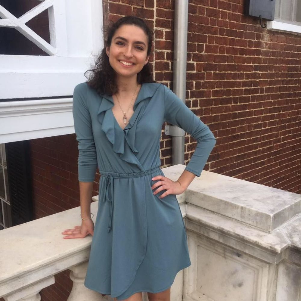 Meet your Posher, Nadia