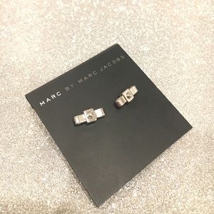 NWT Marc by Marc Jacobs Bow Silver Studs