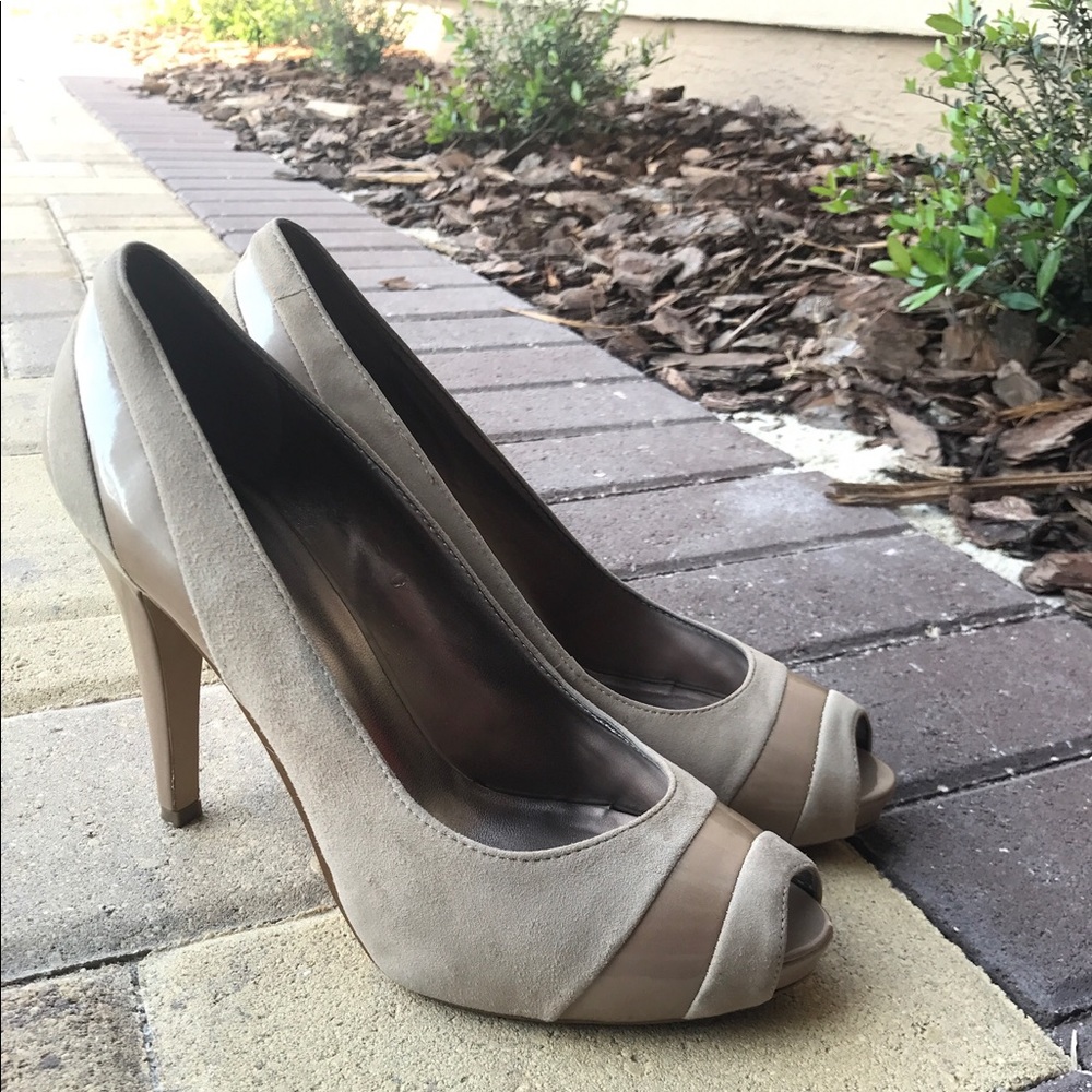 Tan peep toe pumps