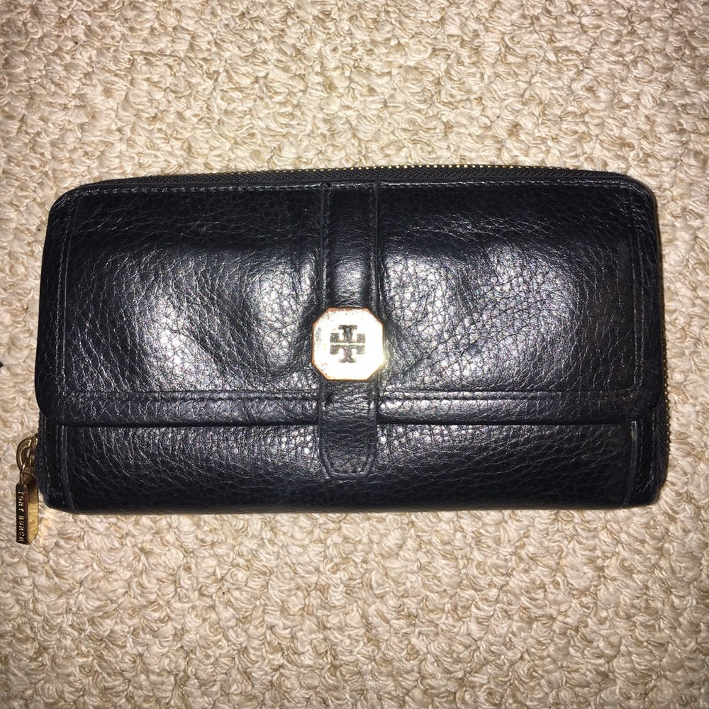 Tory burch wallet