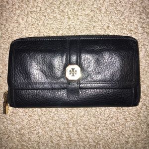 Tory burch wallet