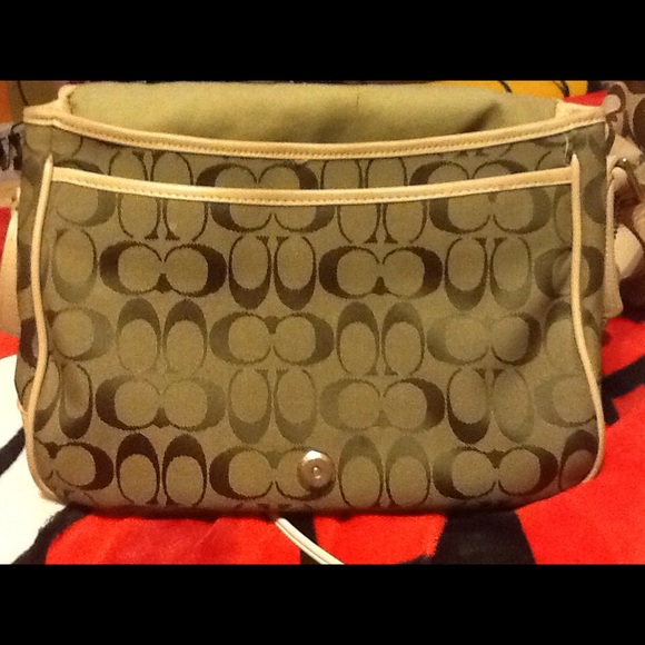 Coach purse - Picture 2 of 4