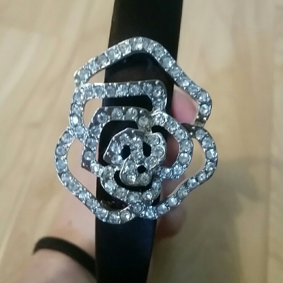 Rose headband - Picture 2 of 3