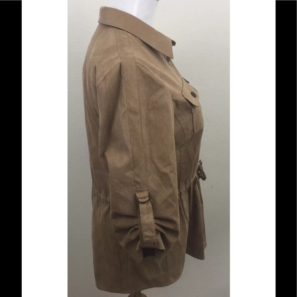 Chico's Lightweight Utility Shirt Sz 1 Medium 8 - Picture 7 of 8