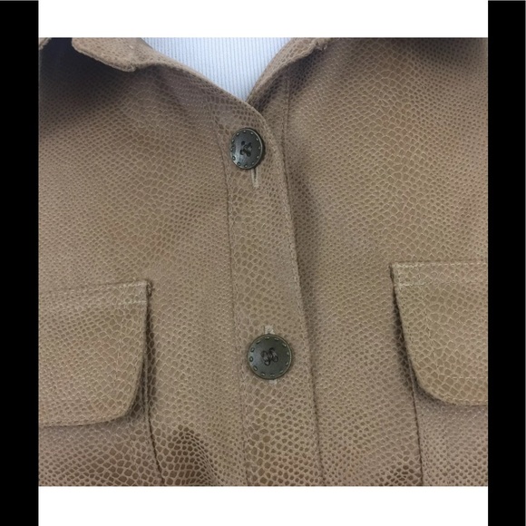 Chico's Lightweight Utility Shirt Sz 1 Medium 8 - Picture 4 of 8