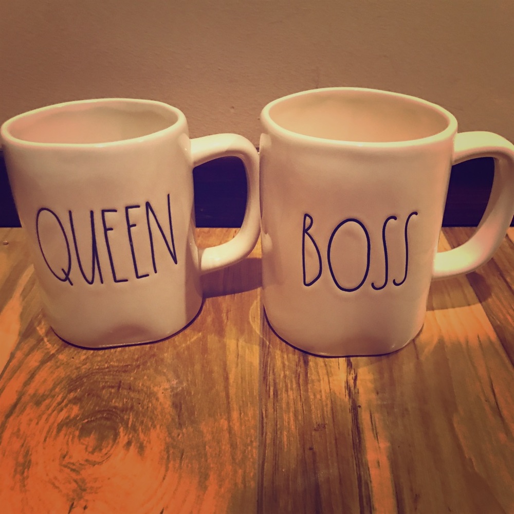 Rae Dunn mugs