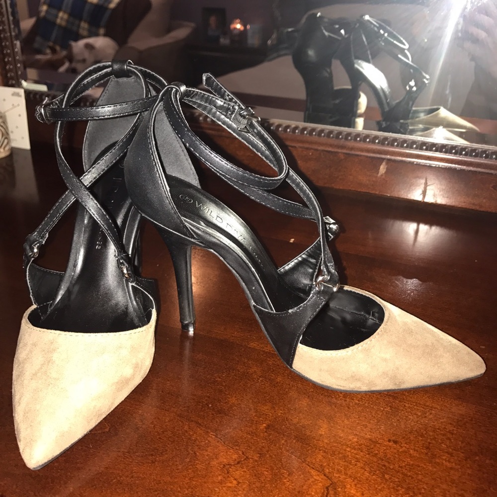 Gorgeous Wild Diva Pumps!