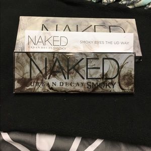 Urban Decay Smokey Pallet