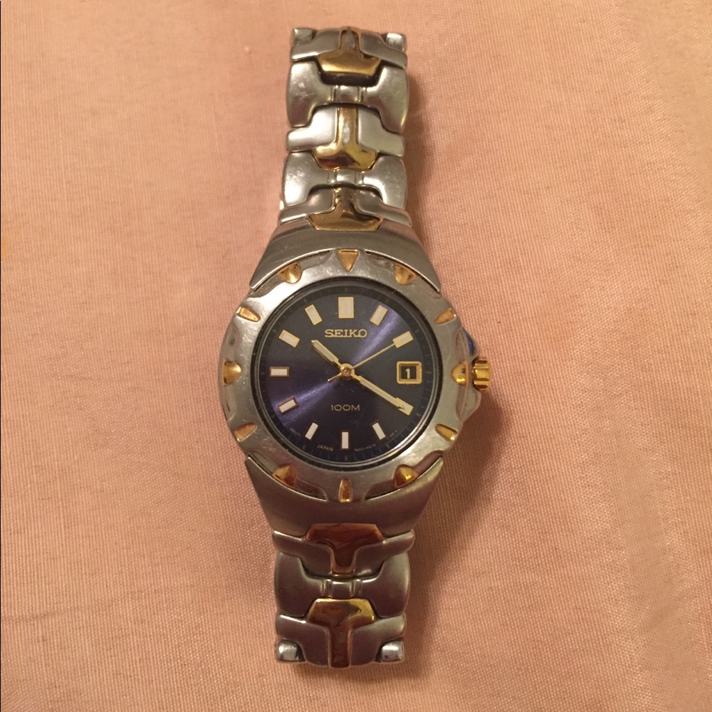 Seiko 100M watch