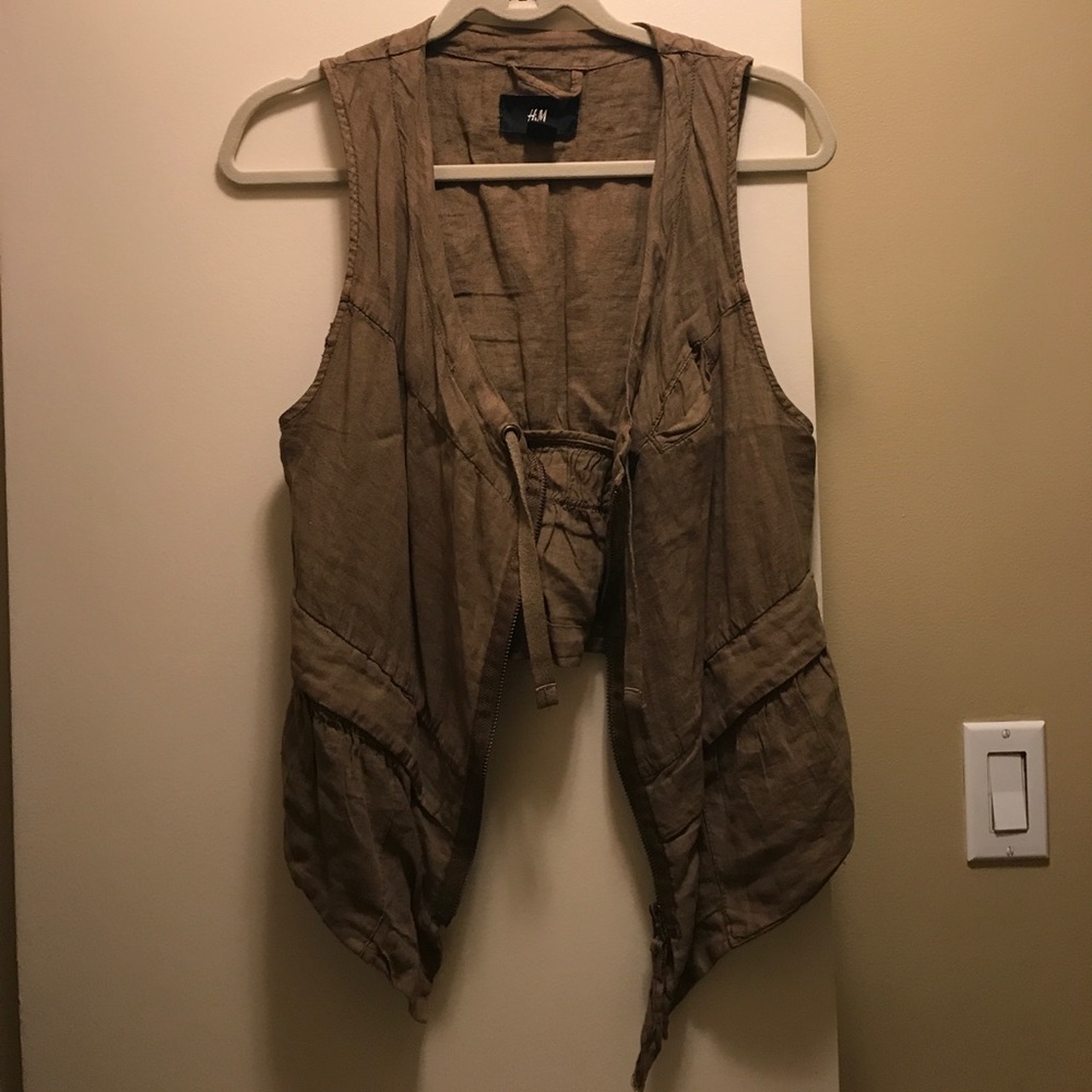 Hi low zip vest!