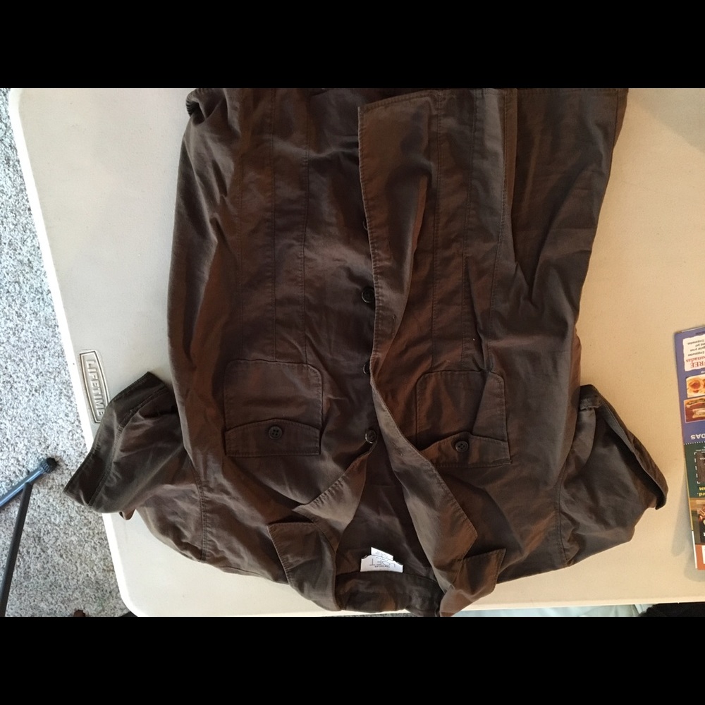 Ann Taylor loft button down top