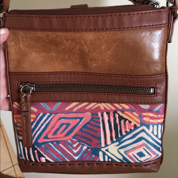 Cross body - Picture 2 of 3