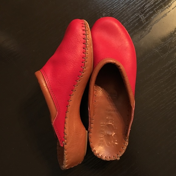 leather italian hand made slippers. - Picture 3 of 4