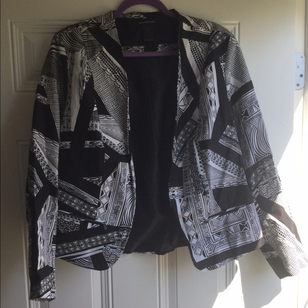 🅿️Black and White Jacket Plus Size 12