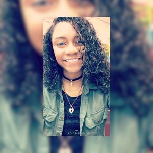 Meet your Posher, Ebriana