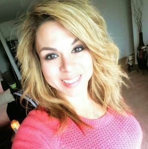 Meet your Posher, Laura