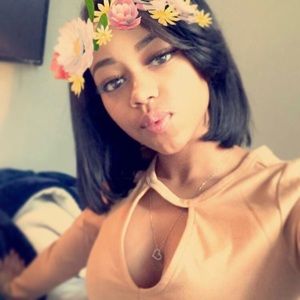 Meet your Posher, Imani