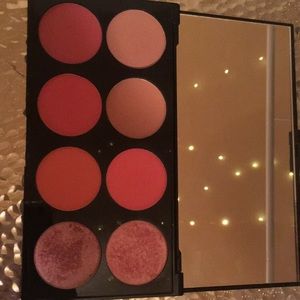 Makeup Revolution Blush/Highlight Palette