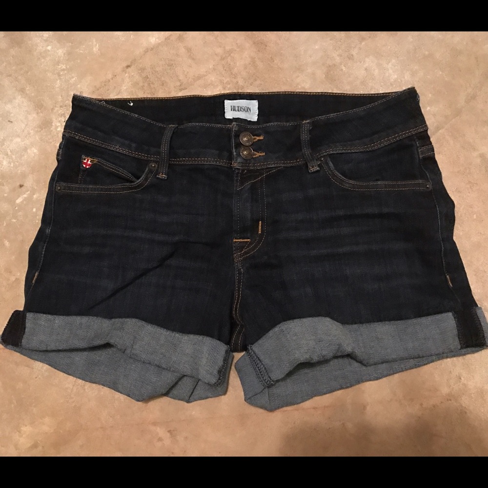 Hudson mid-thigh shorts