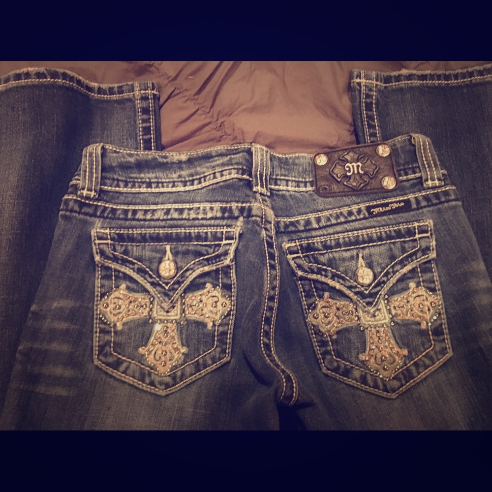 REDUCED! 🎉Miss Me Bootcut Jean size 27