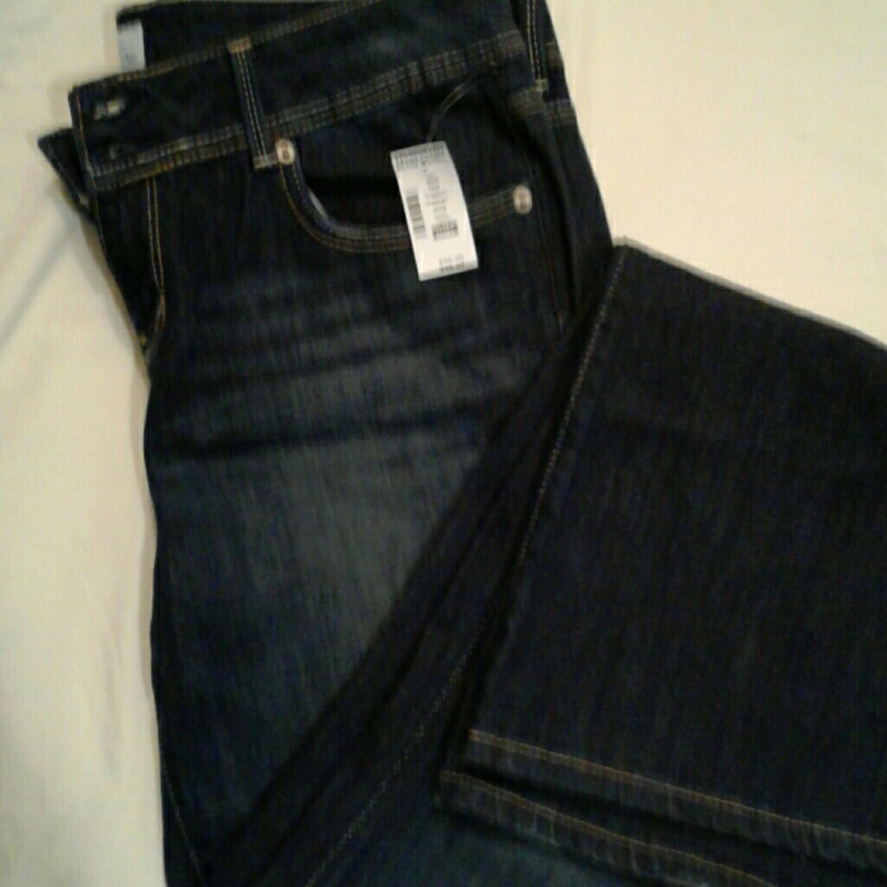 🔊🔊NWT JEANS VERY NICE🕪🕪