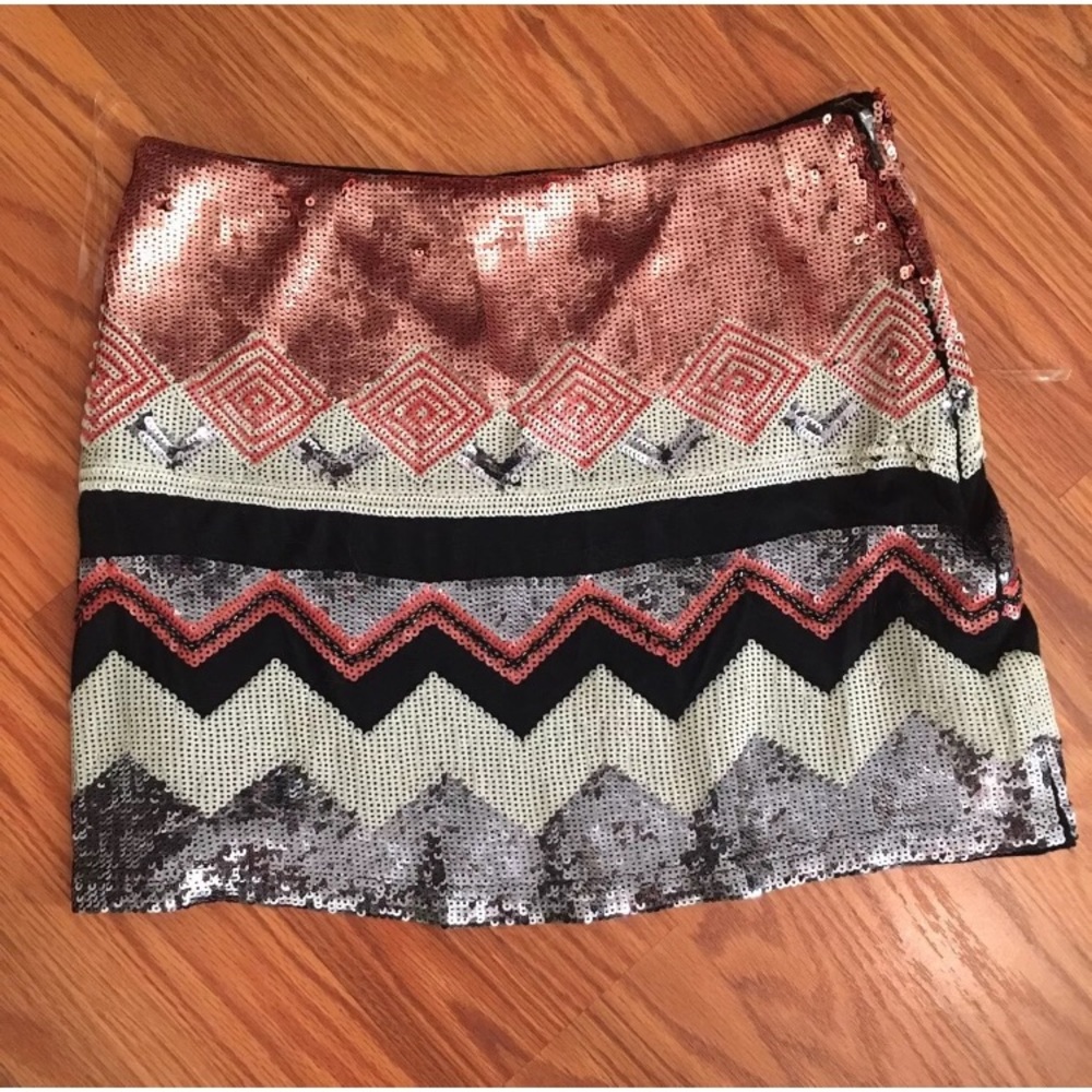 Verty Revolve Sequin Skirt S