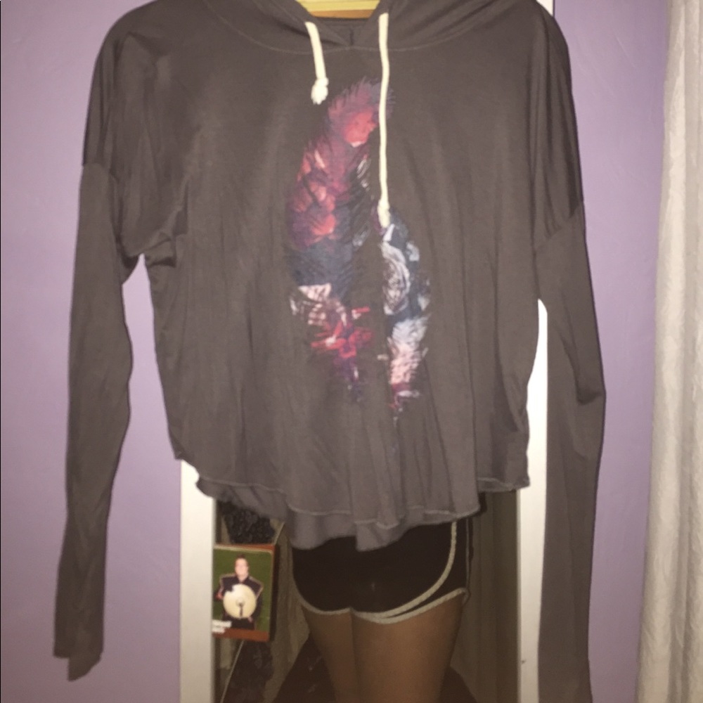 Grey light hoodie with pink feather design