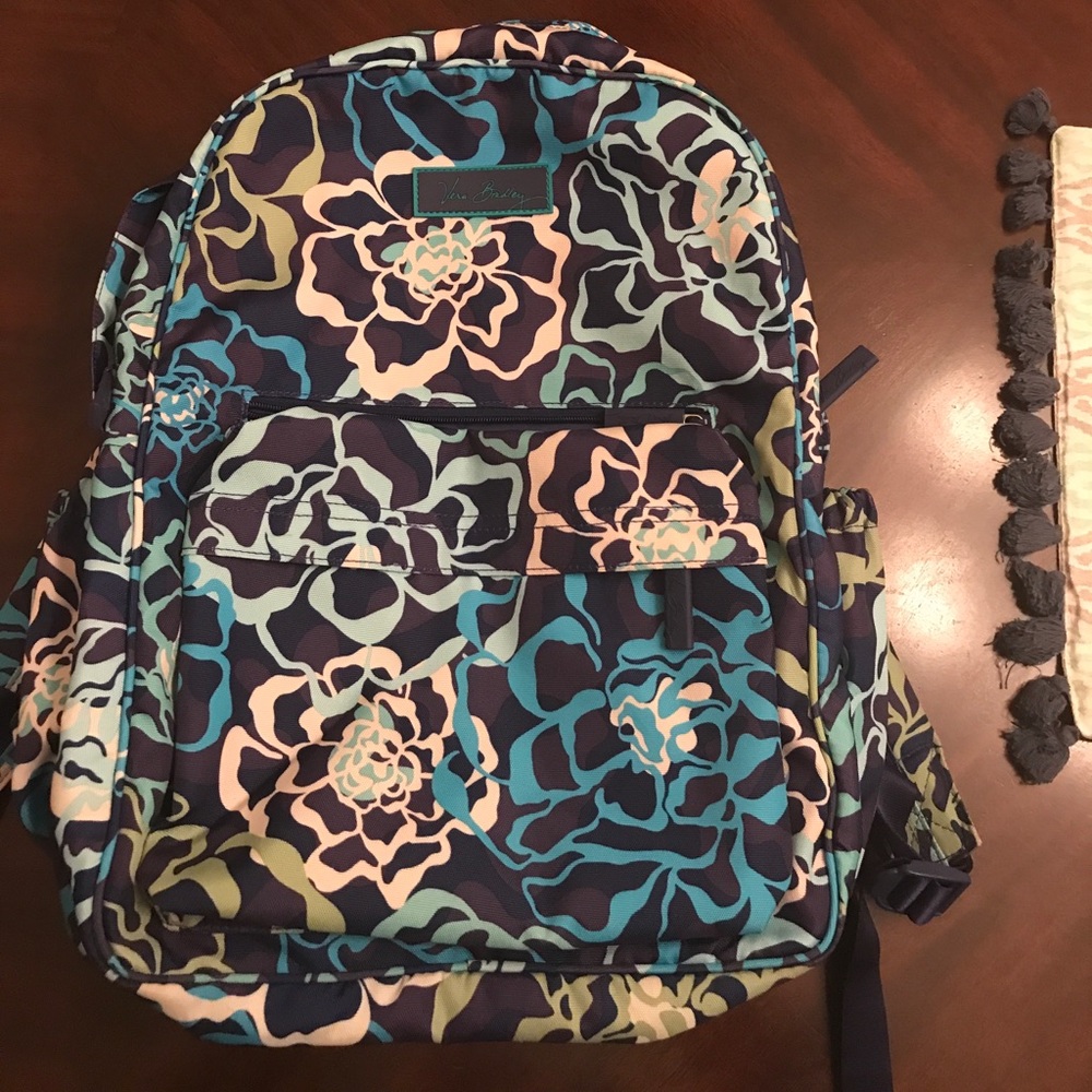 Vera Bradley Lighten up Grande Backpack