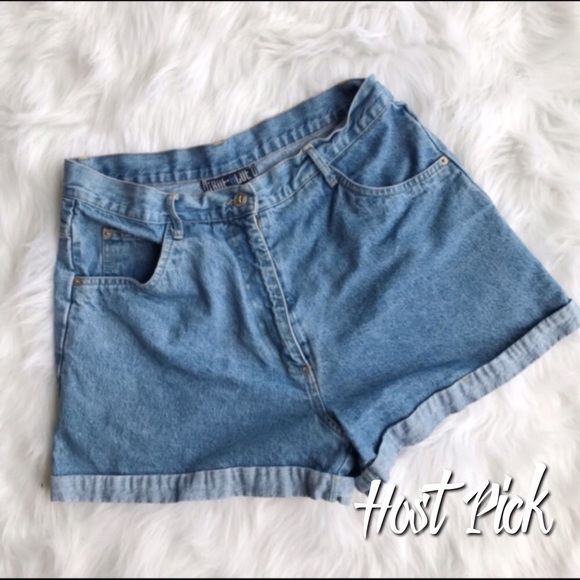 Vintage Pants - 🎉HP🎉 Vintage High Waist Mom Shorts Light Wash 10