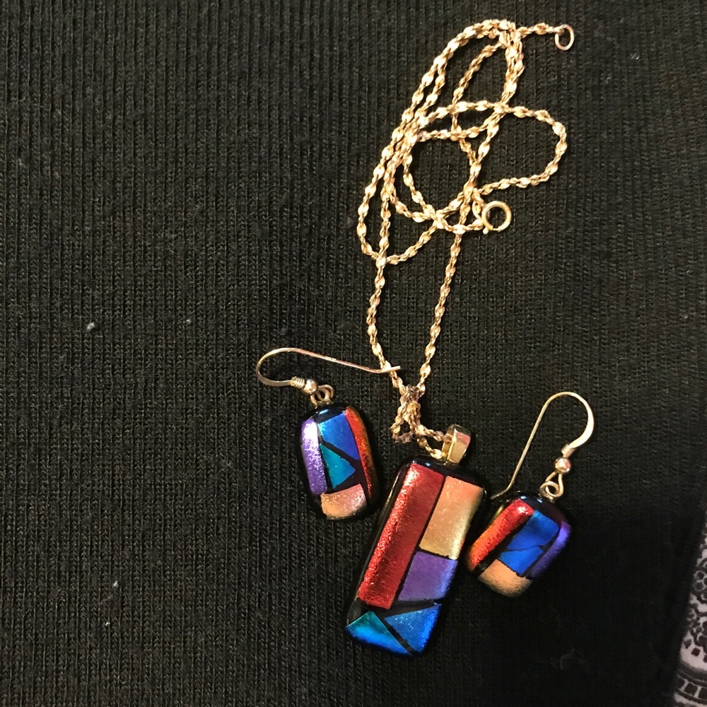 Earring and necklace set