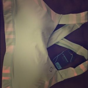 NWT Brooks uplift crossback sports bra XL