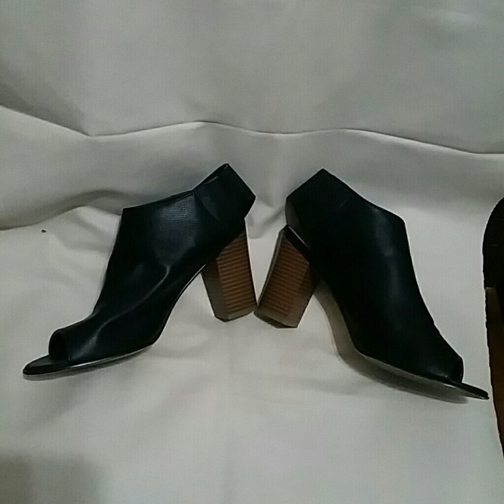 Open toe chunky heels