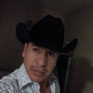 Meet your Posher, Aron