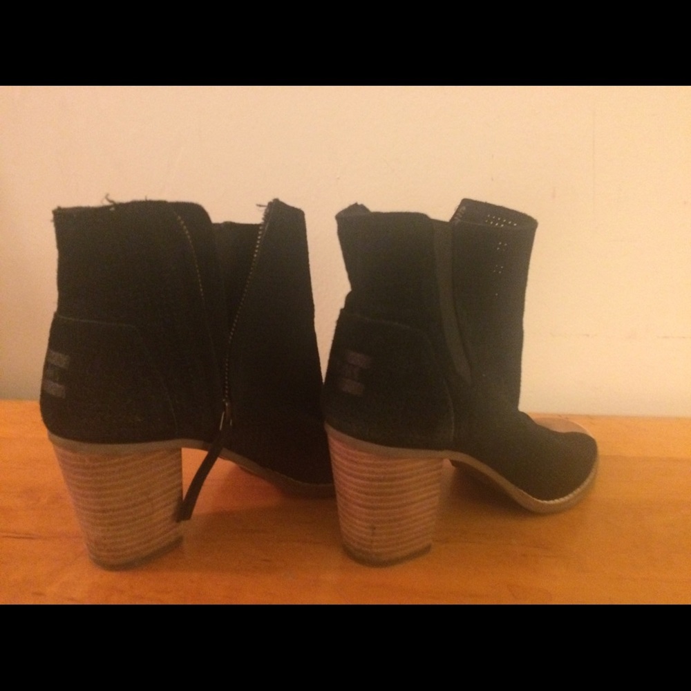 Toms Majorca Perforated Peep Toe Booties