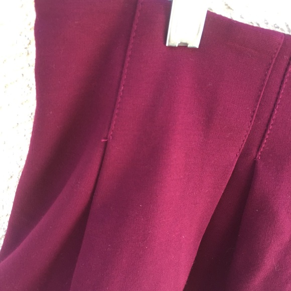 ❌SOLD❌Theory Burgundy Wine Pleated Mini Skirt - Picture 7 of 7