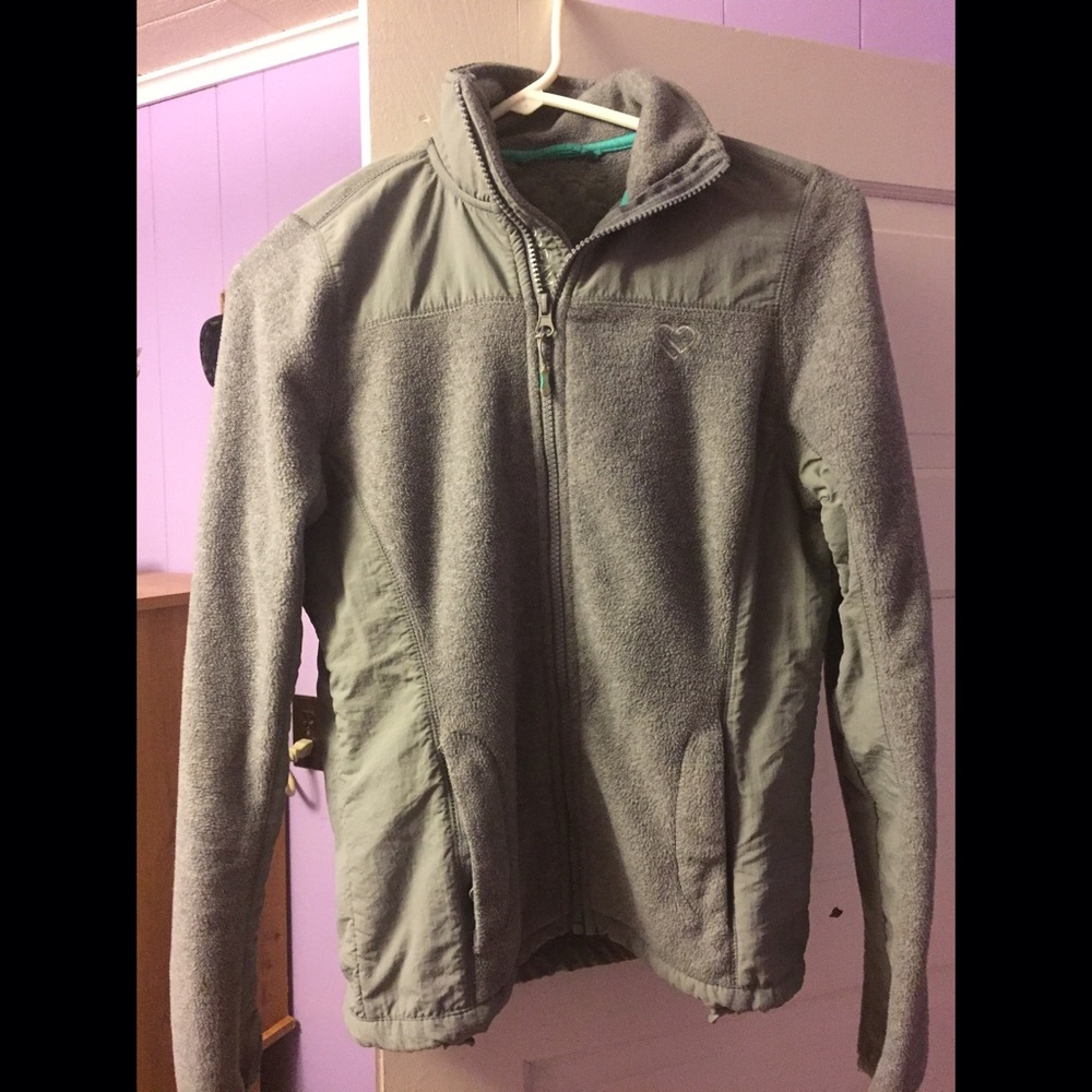 Jacket similar to North Face Denali Jacket