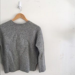 GAP grey sweater