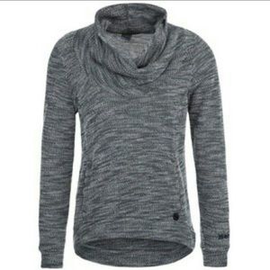 Bench loose turtle neck