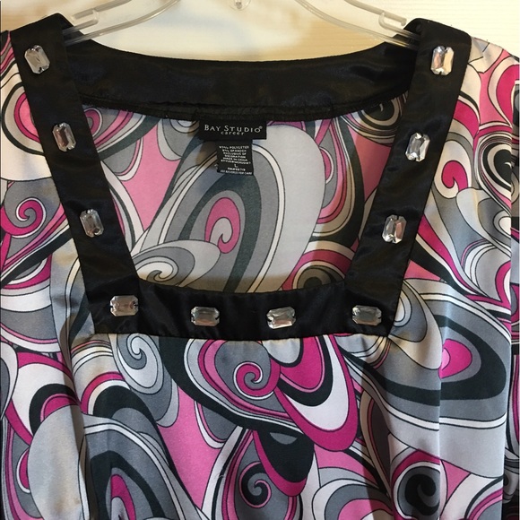 BAY STUDIO CAREER JEWELED TOP SIZE L - LIKE NEW! - Picture 3 of 4