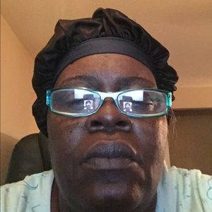 Meet your Posher, Edna