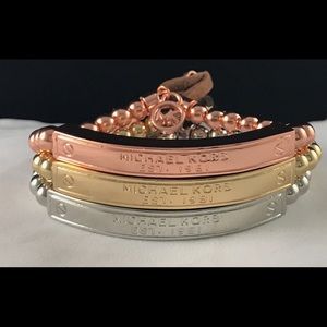 Mk Woman Fashion Inspired Braclet