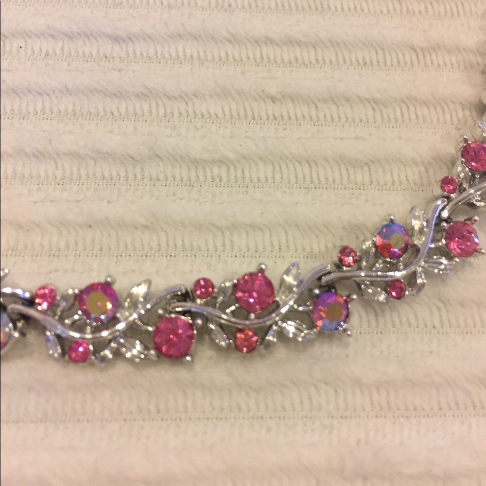 Pink rhinestone necklace