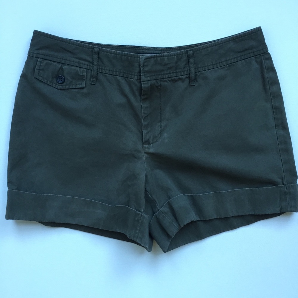 Banana Republic Army Green Shorts - Great Conditio