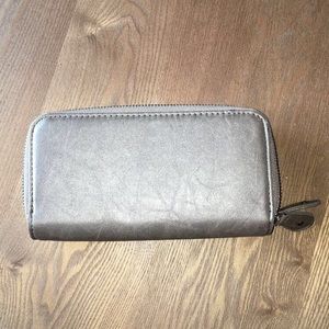 Wallet/clutch
