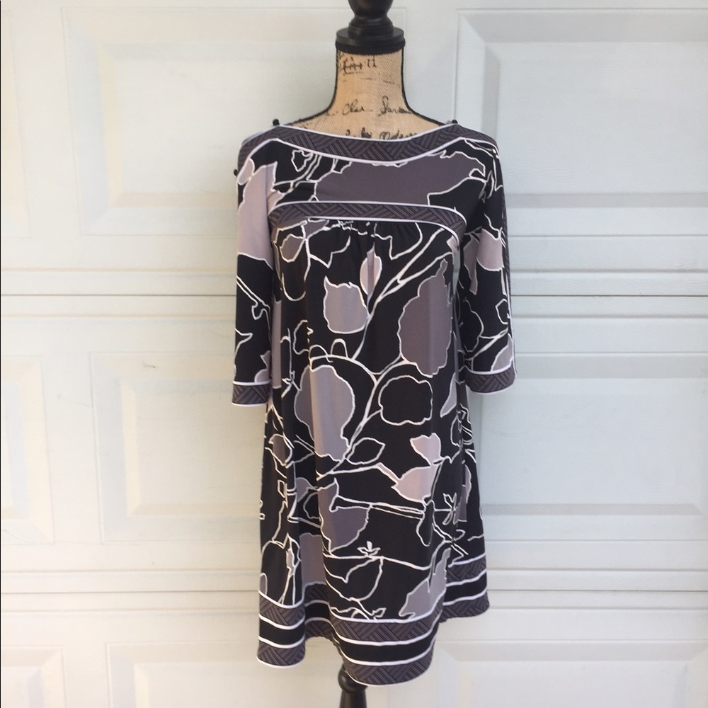 BCBG crewneck dress by max azria size Xs Babydoll