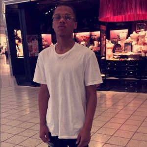 Meet your Posher, Troy