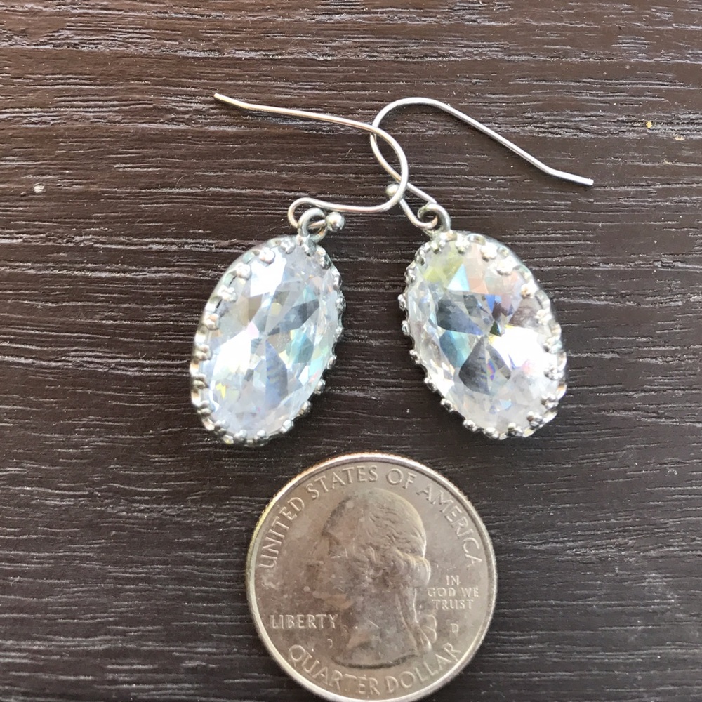 Vintage diamond like earrings