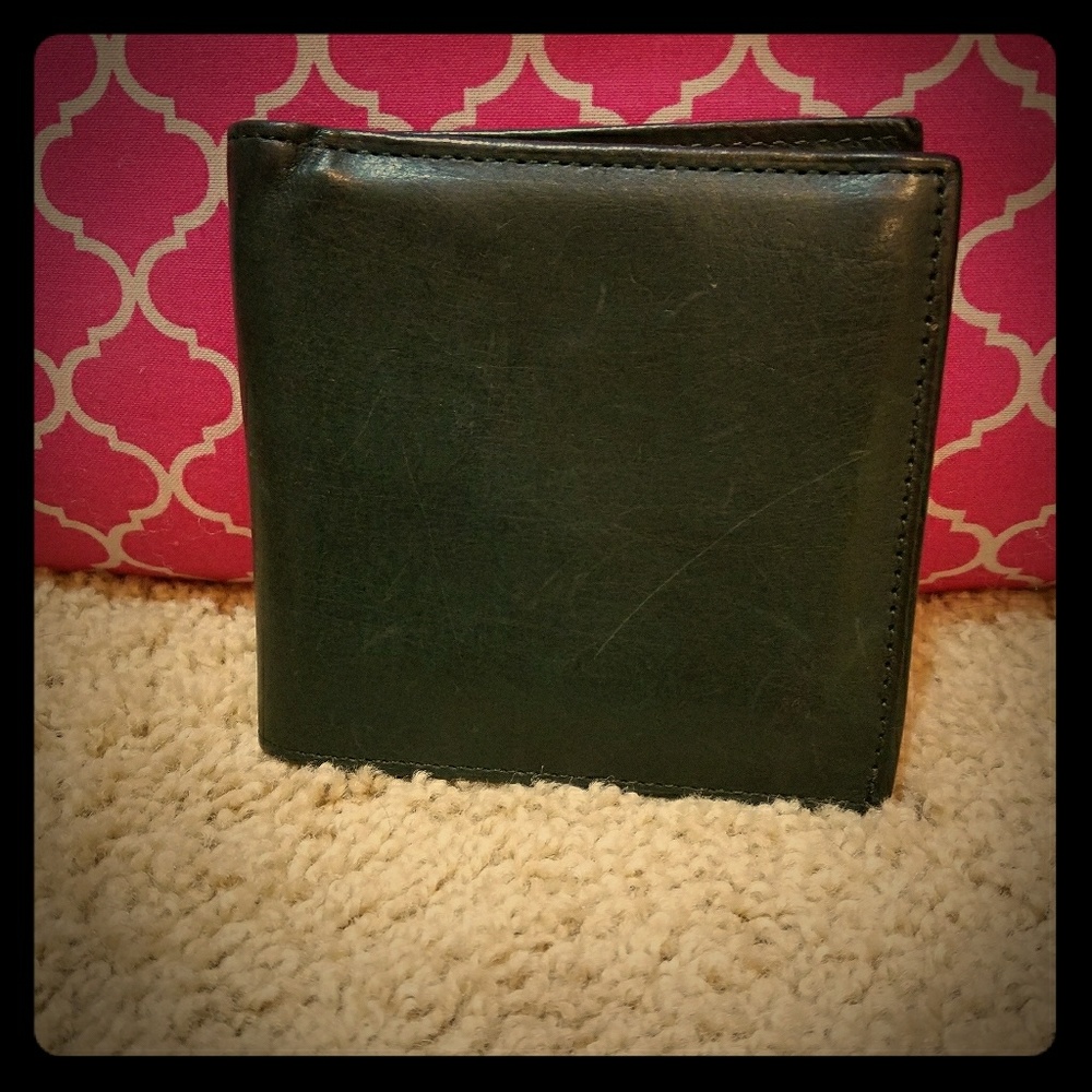 Bi-fold hunter green vintage unisex wallet