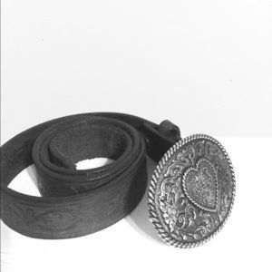 Leather belt! Justin Boots!!